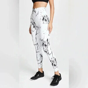 Beyond Yoga Leggings White and Black Olympus Midi Workout Leggings Size Small